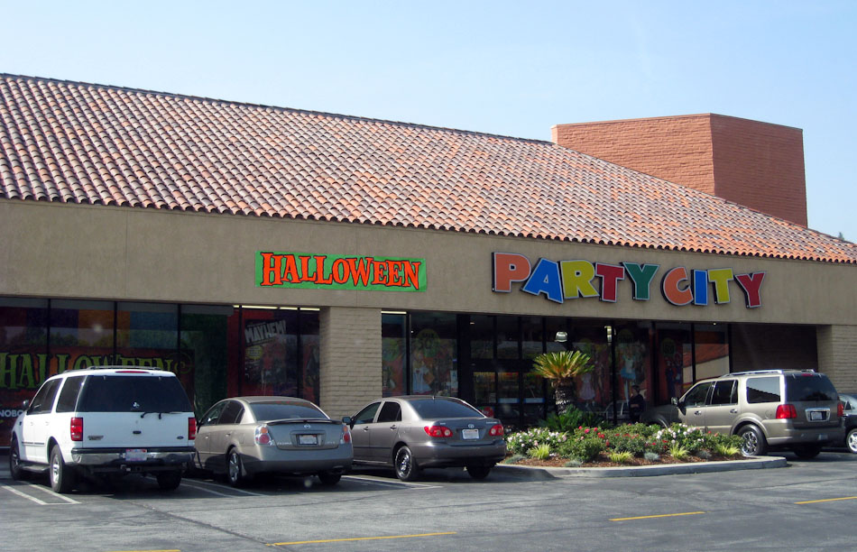Party City Canada Expired Coupons About Party City Holdco Inc Party City Holdco Inc. designs, manufactures, and retails party goods. The Company offers paper and plastic tableware, metallic and latex balloons, Halloween and other.